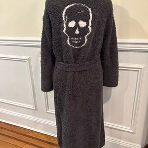 Barefoot DreamsCozy Black Skull Robe Unisex size Small Charcoal NWT